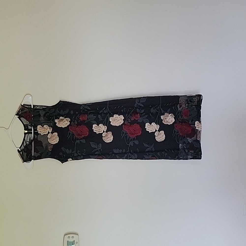 Calvin Klein Rose Embroidered Sheath Dress